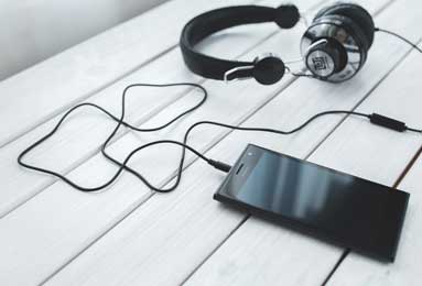 曼联旧将爆发夜！40岁C罗传射建功！青木大四喜安东尼黑贝轰双响